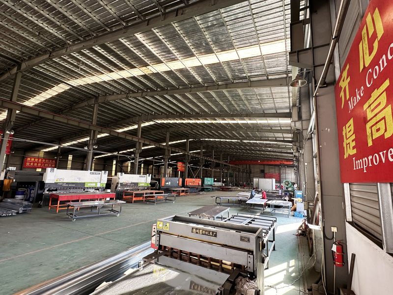 Zhejiang Huier Coating Environmental Protection Equipment Co., Ltd linia produkcyjna producenta