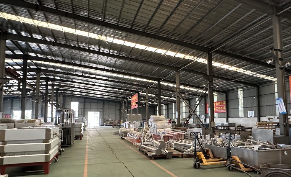 Zhejiang Huier Coating Environmental Protection Equipment Co., Ltd linia produkcyjna producenta